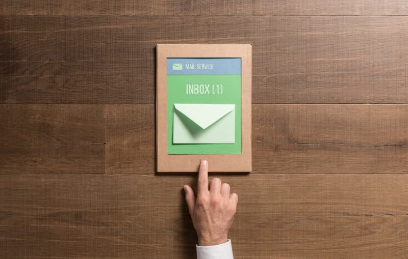 Wie können Mitarbeiter innerhalb eines Unternehmens ohne E-Mail zusammenarbeiten?